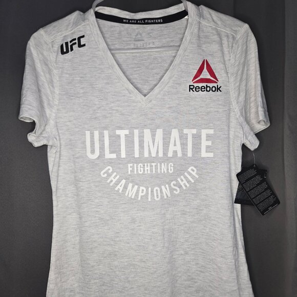 Reebok Women's Gray UFC V-Neck Top Small NWT - Picture 1 of 13